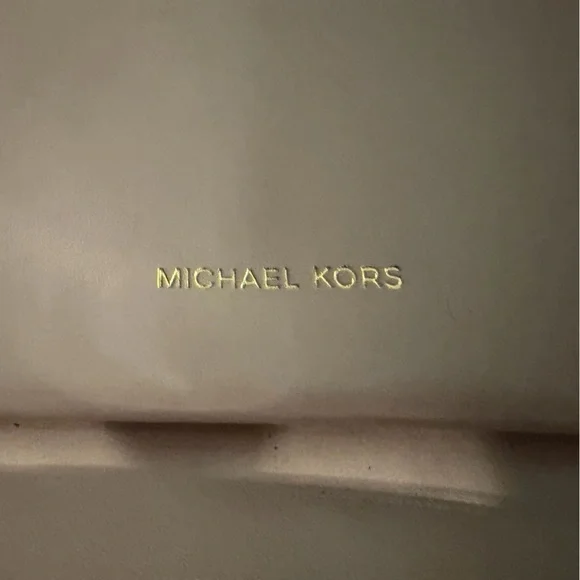 Michael Kors Blush Quilted Wristlet - Picture 10 of 12